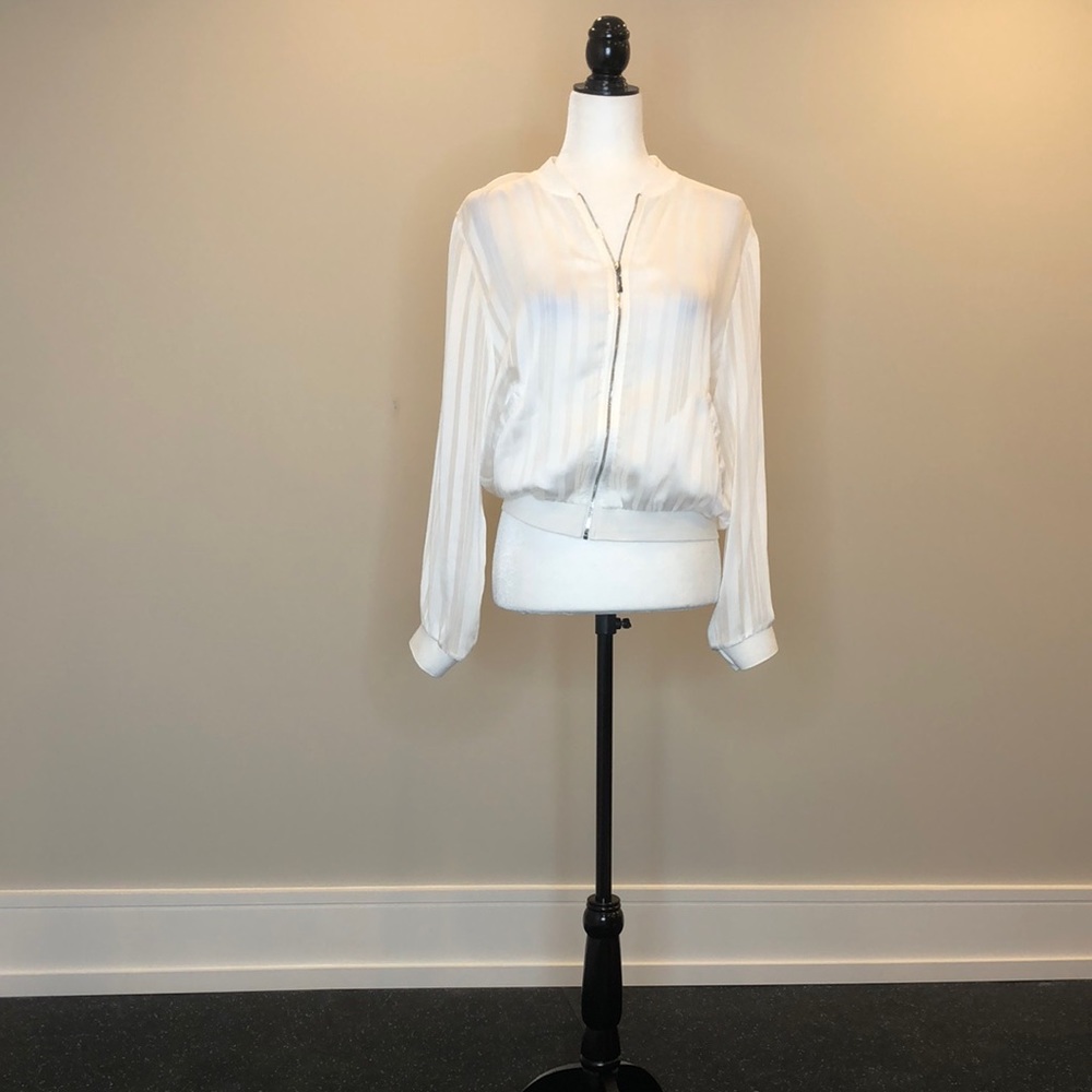 FINAL SALE! Zara white summer jacket